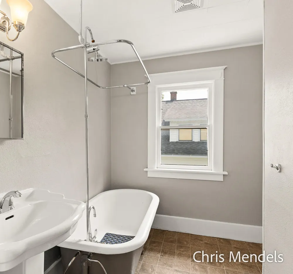 1013 Pennoyer Avenue Grand Haven, MI 49417
