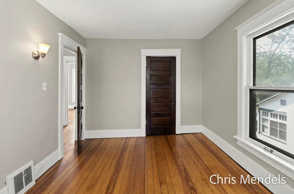 1013 Pennoyer Avenue Grand Haven, MI 49417