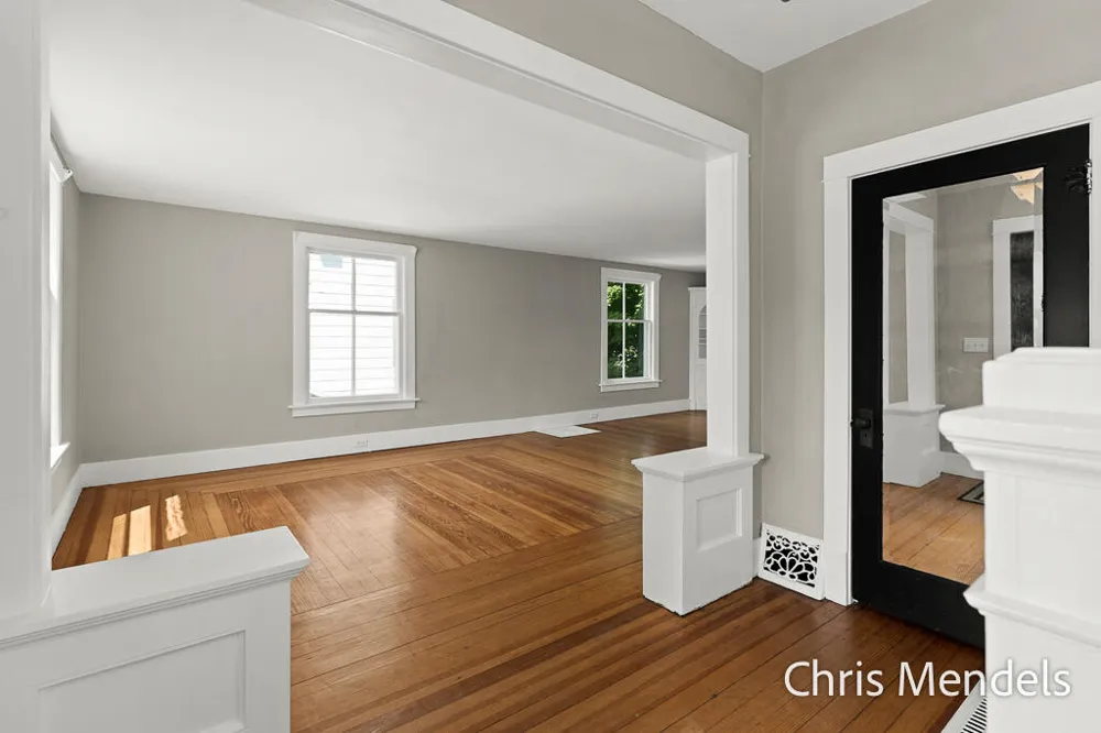 1013 Pennoyer Avenue Grand Haven, MI 49417
