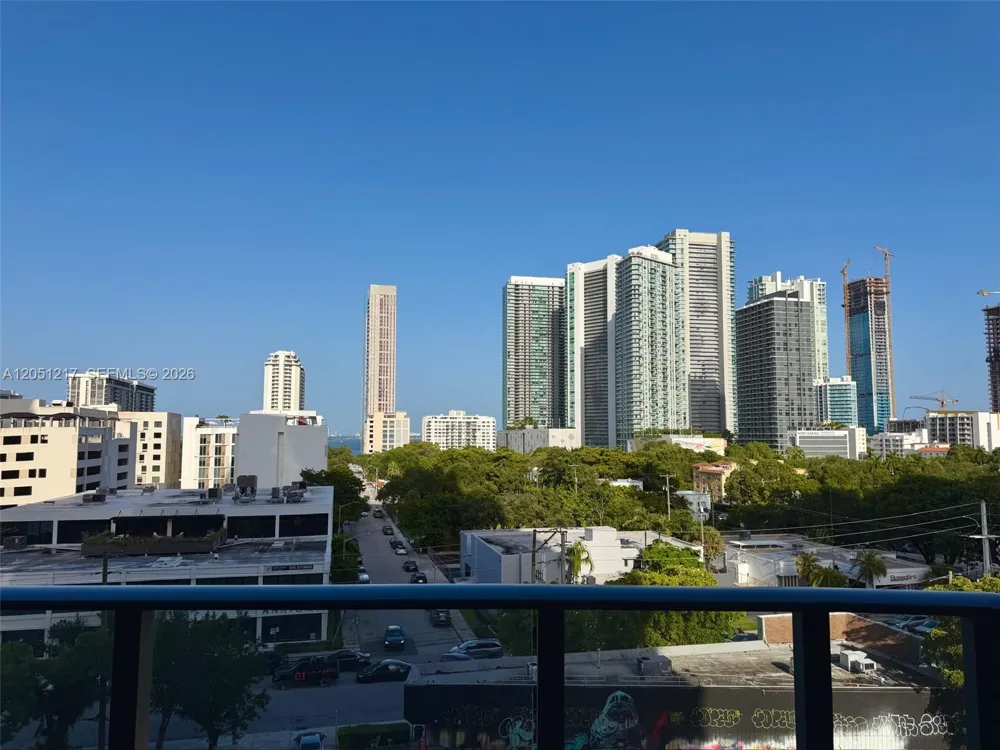 121 NE 34th St #L605 Miami, FL 33137