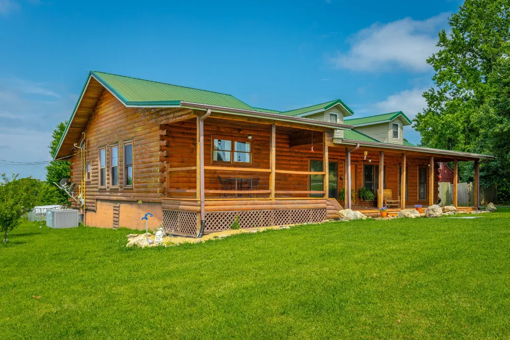 2195 Myers Road Pikeville, TN 37367