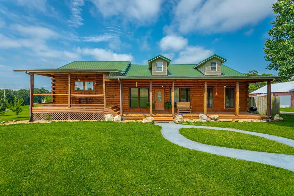 2195 Myers Road Pikeville, TN 37367