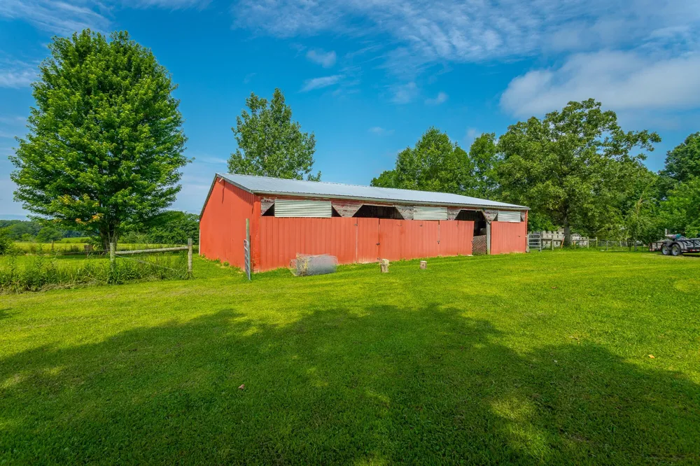 2195 Myers Road Pikeville, TN 37367