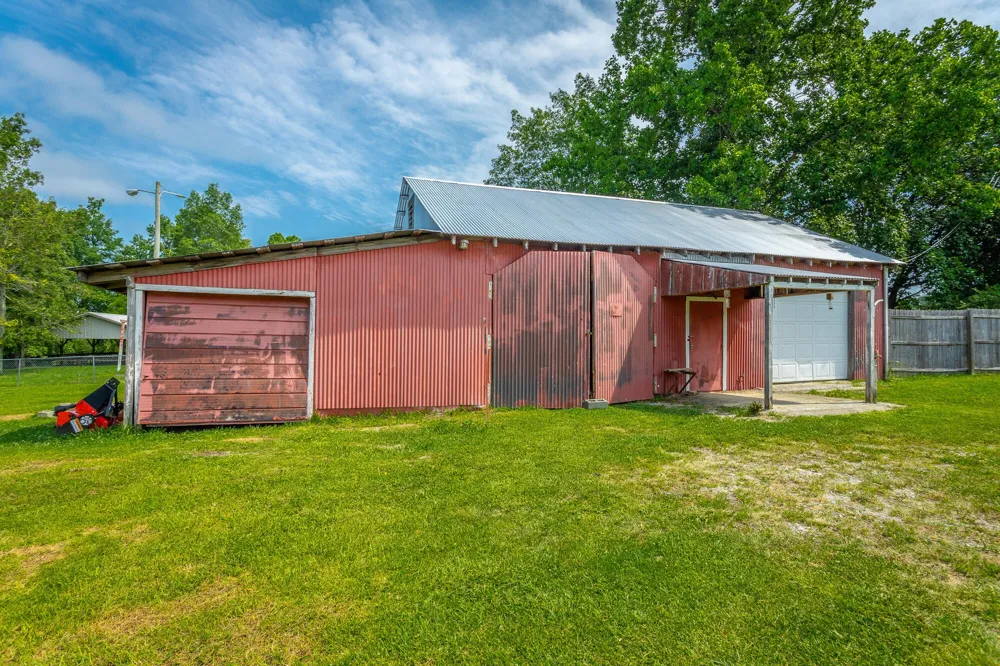 2195 Myers Road Pikeville, TN 37367
