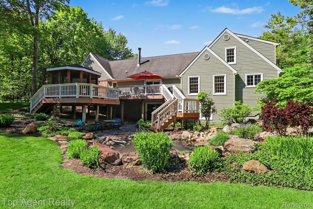 2411 Farmbrook Trail Addison Township, MI 48370
