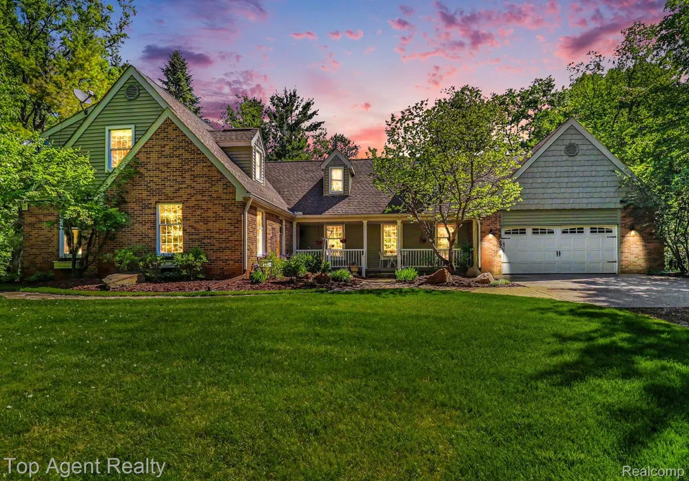 2411 Farmbrook Trail Addison Township, MI 48370