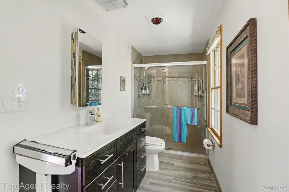 2411 Farmbrook Trail Addison Township, MI 48370