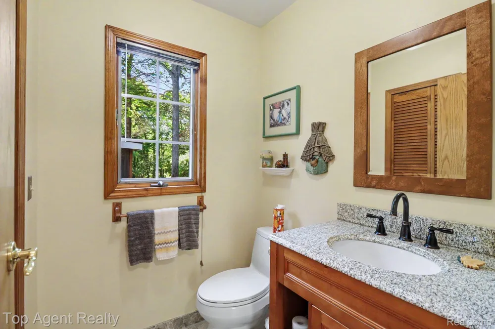 2411 Farmbrook Trail Addison Township, MI 48370