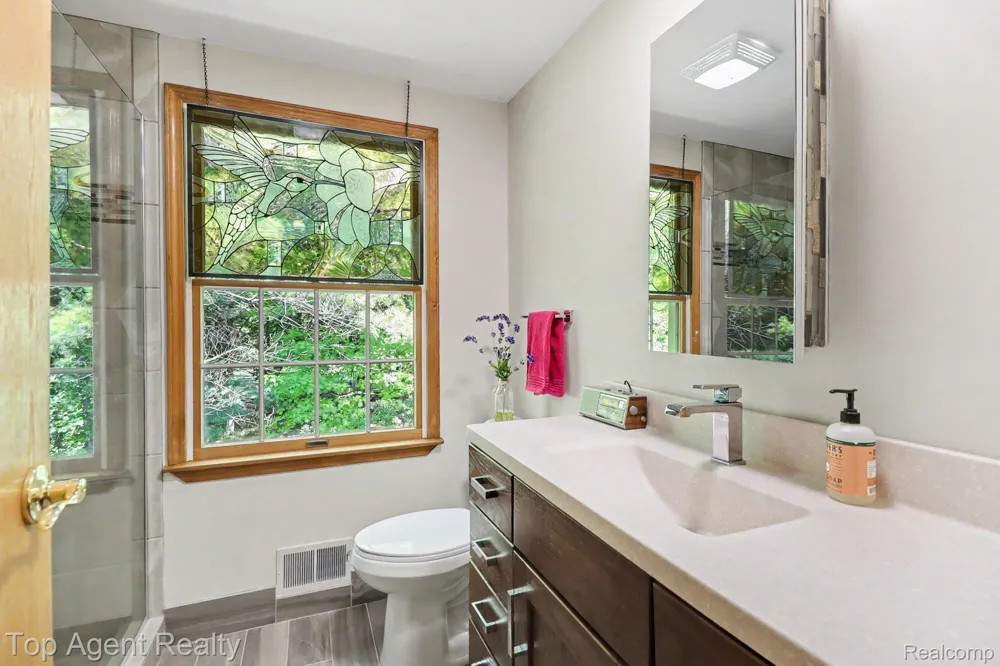 2411 Farmbrook Trail Addison Township, MI 48370