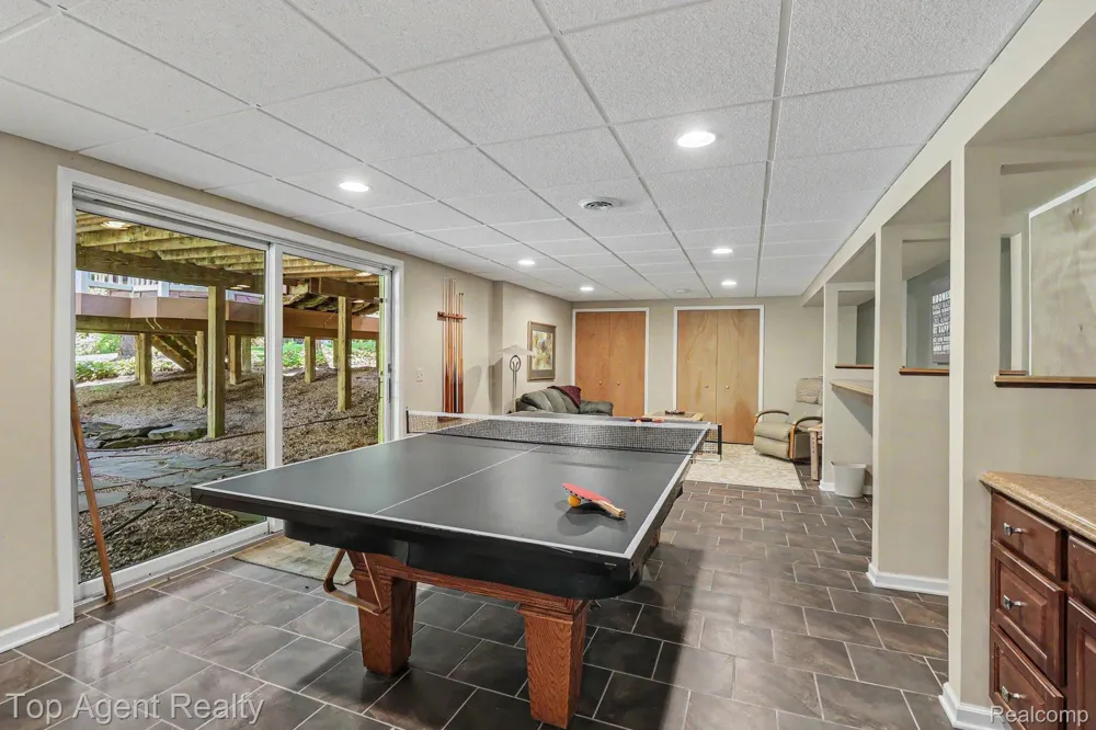 2411 Farmbrook Trail Addison Township, MI 48370