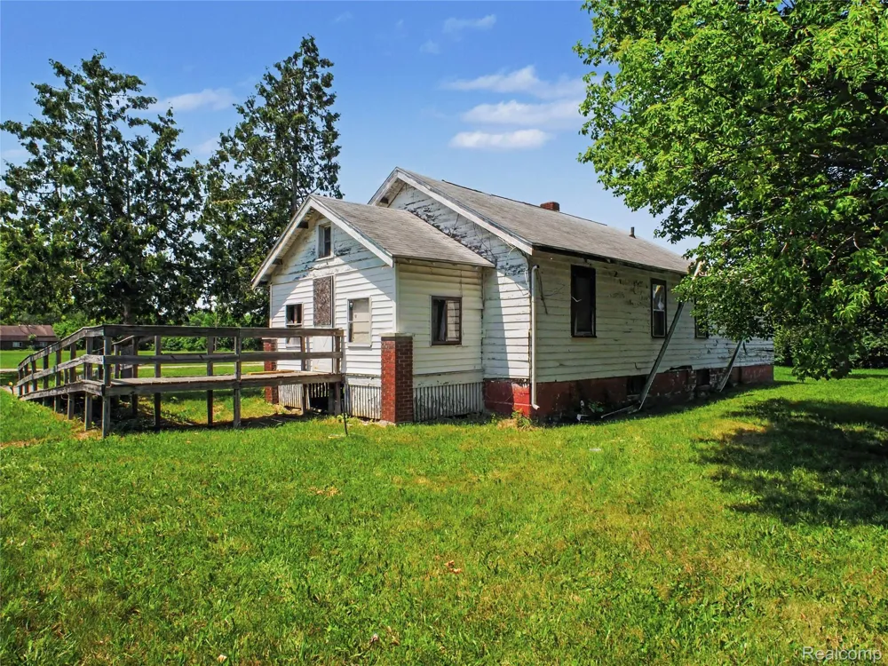 3009 Janes Avenue Buena Vista Charter Township, MI 48601