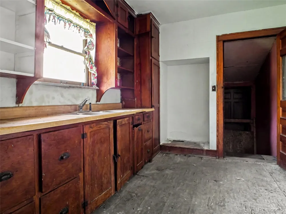 3009 Janes Avenue Buena Vista Charter Township, MI 48601