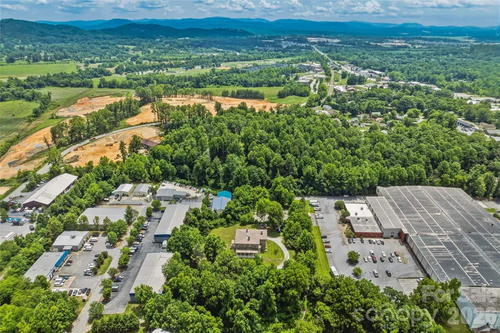 31 Meadows Blake House Lane Fletcher, NC 28732
