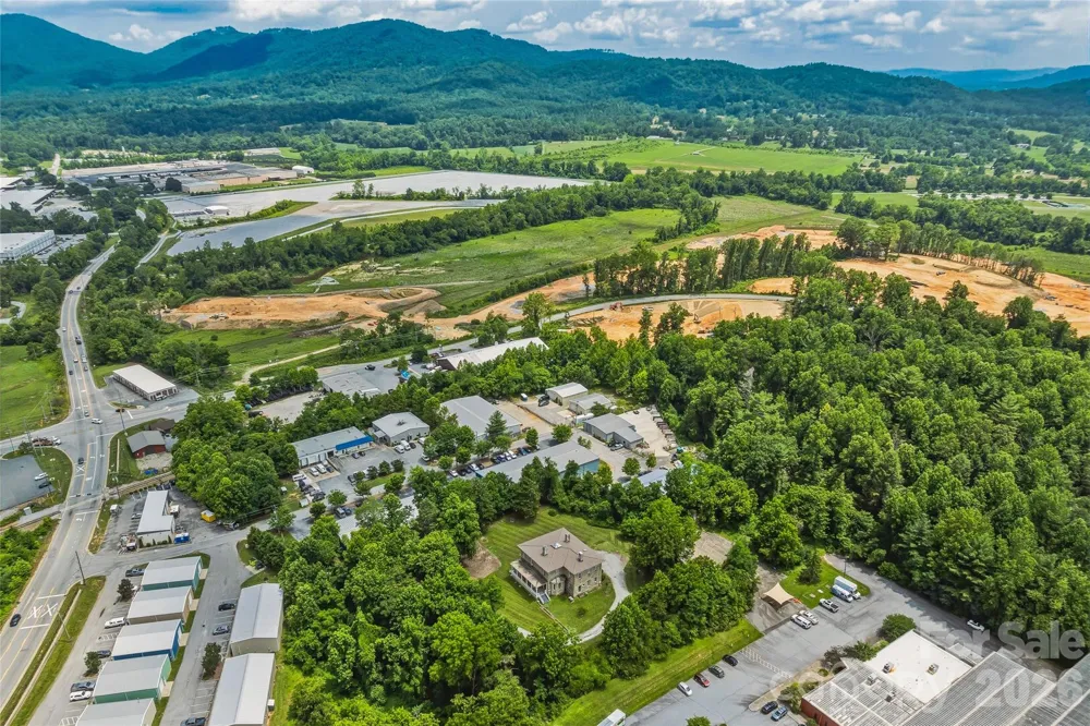 31 Meadows Blake House Lane Fletcher, NC 28732