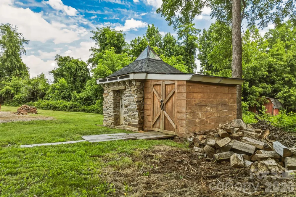 31 Meadows Blake House Lane Fletcher, NC 28732