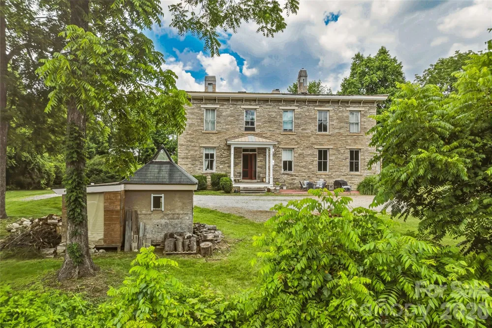 31 Meadows Blake House Lane Fletcher, NC 28732