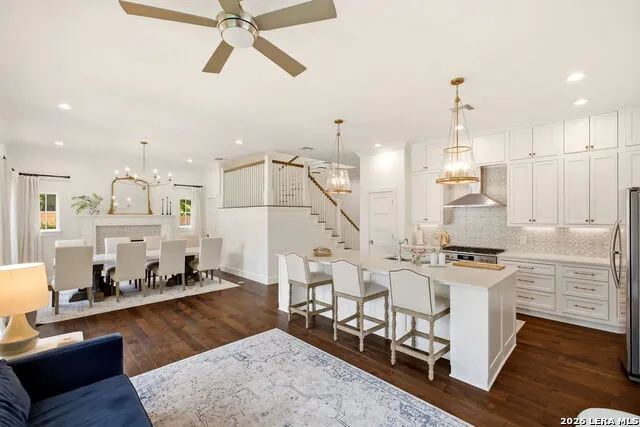 301 OGDEN LN Alamo Heights, TX 78209