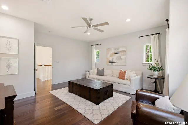 301 OGDEN LN Alamo Heights, TX 78209