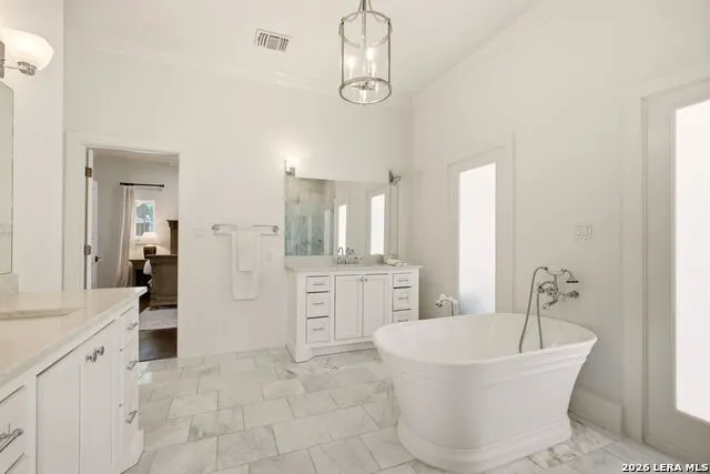 301 OGDEN LN Alamo Heights, TX 78209