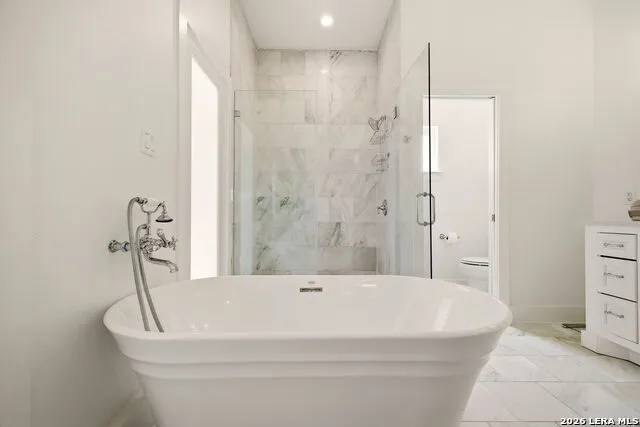 301 OGDEN LN Alamo Heights, TX 78209