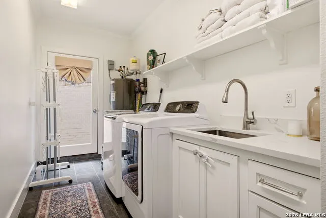 301 OGDEN LN Alamo Heights, TX 78209