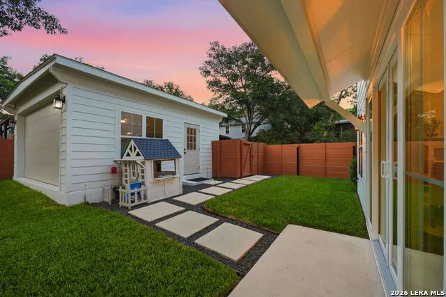 301 OGDEN LN Alamo Heights, TX 78209