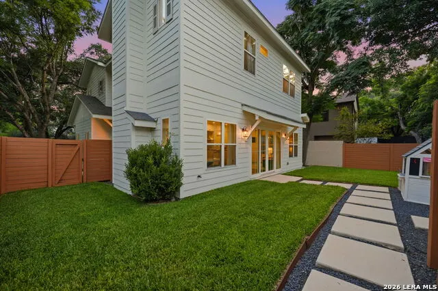 301 OGDEN LN Alamo Heights, TX 78209