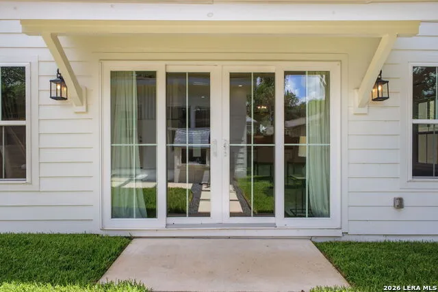 301 OGDEN LN Alamo Heights, TX 78209