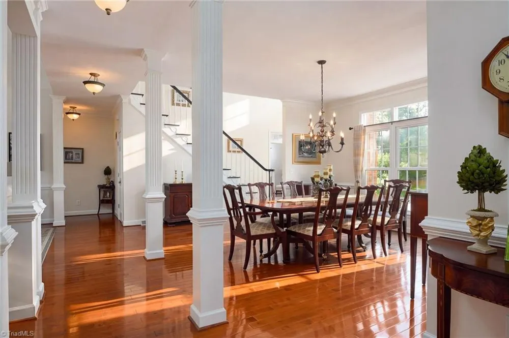 1860 Dunmore Lane Clemmons, NC 27012