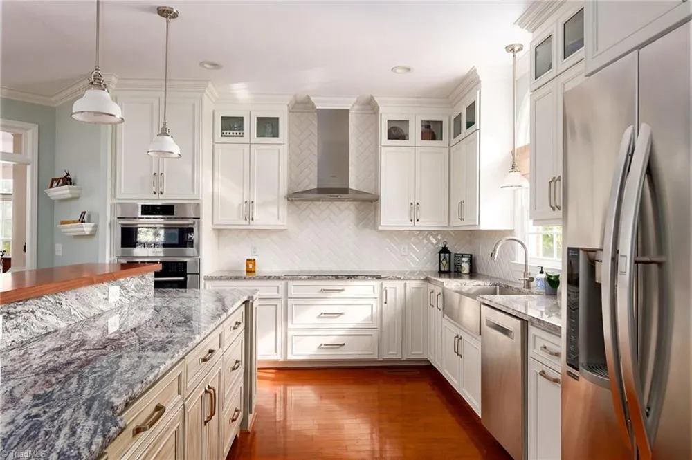 1860 Dunmore Lane Clemmons, NC 27012