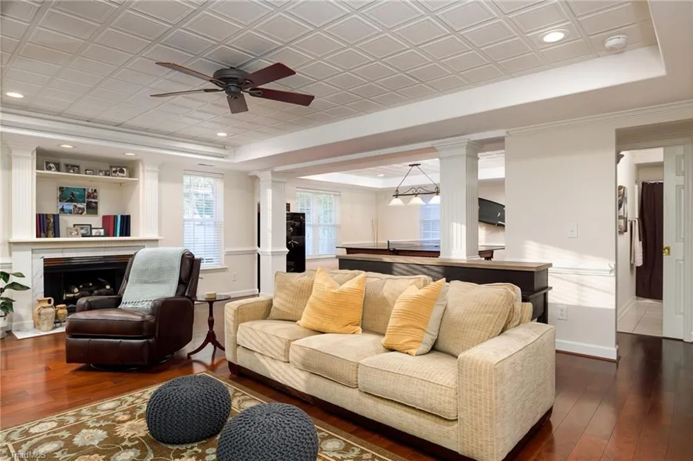 1860 Dunmore Lane Clemmons, NC 27012
