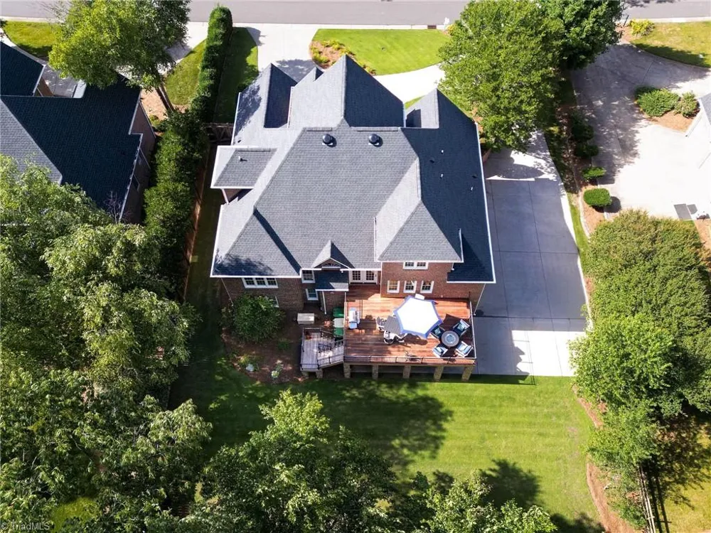 1860 Dunmore Lane Clemmons, NC 27012
