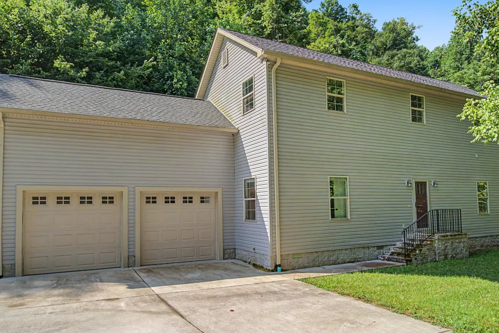 1505 Dark Hollow Rd Lafayette, TN 37083