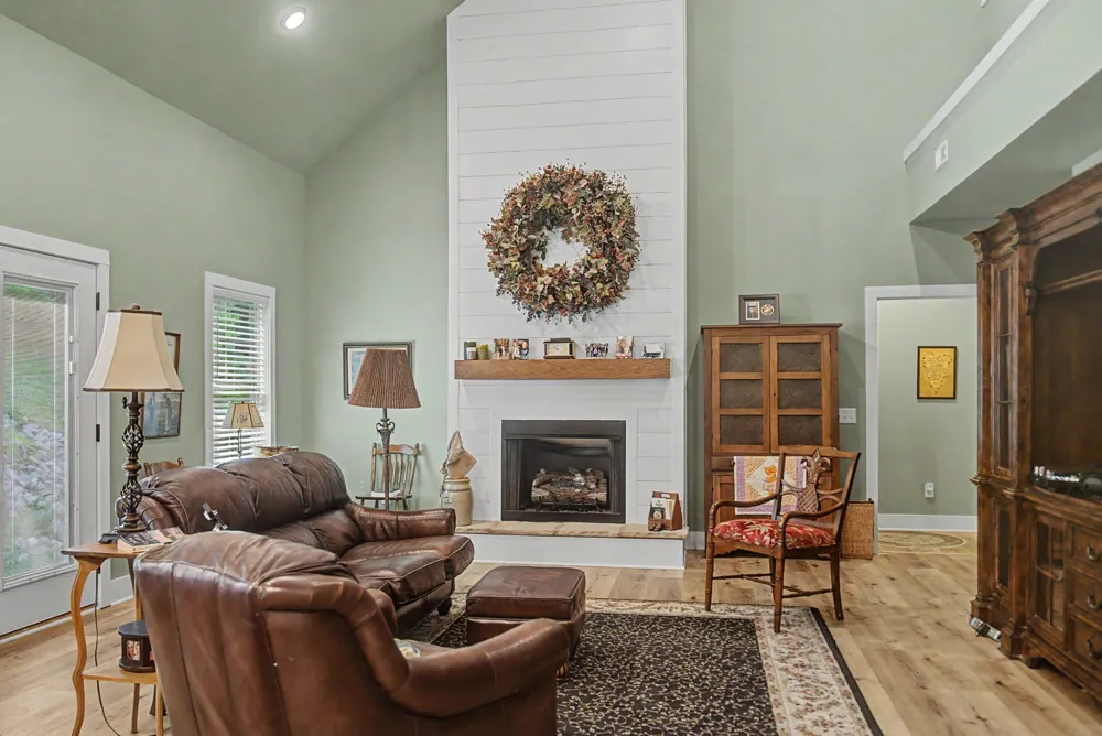 1505 Dark Hollow Rd Lafayette, TN 37083