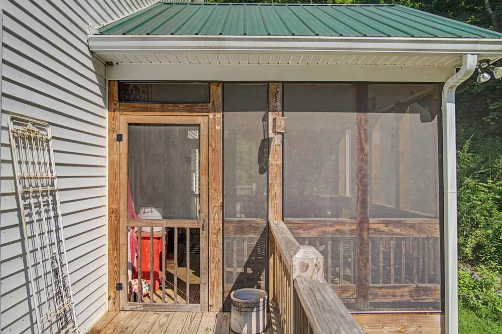 1505 Dark Hollow Rd Lafayette, TN 37083