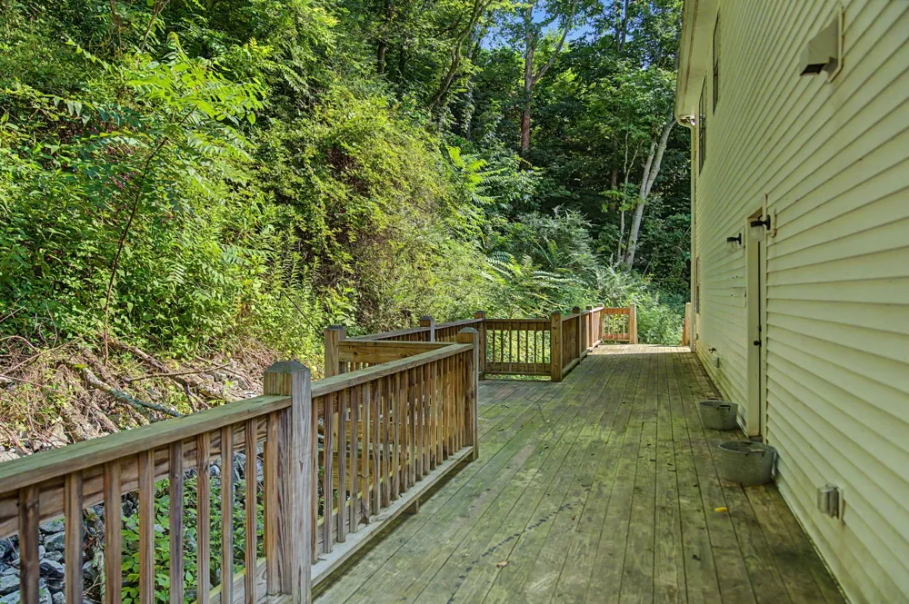 1505 Dark Hollow Rd Lafayette, TN 37083