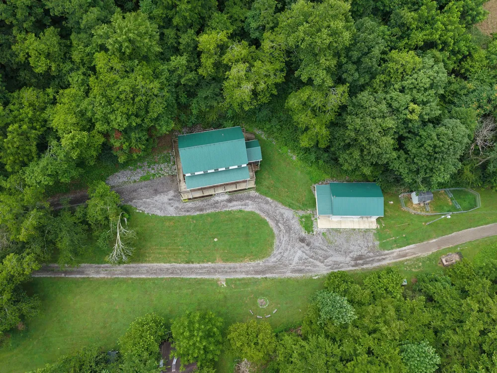 1505 Dark Hollow Rd Lafayette, TN 37083