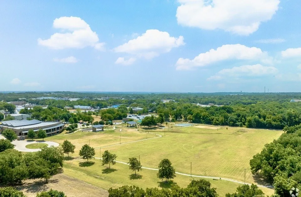 531 Hidden Springs Trail Azle, TX 76020