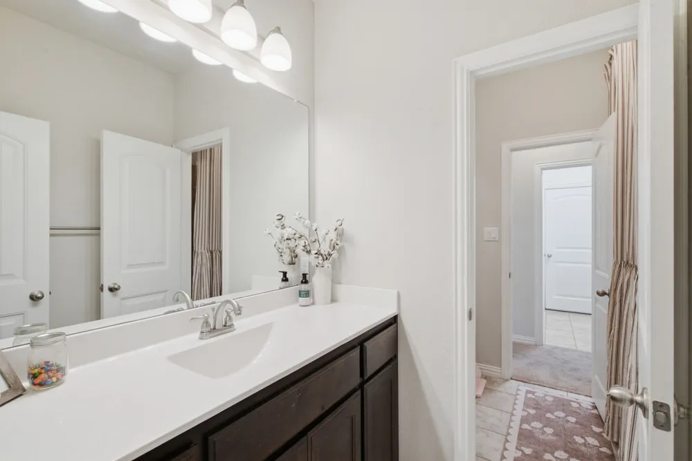 531 Hidden Springs Trail Azle, TX 76020