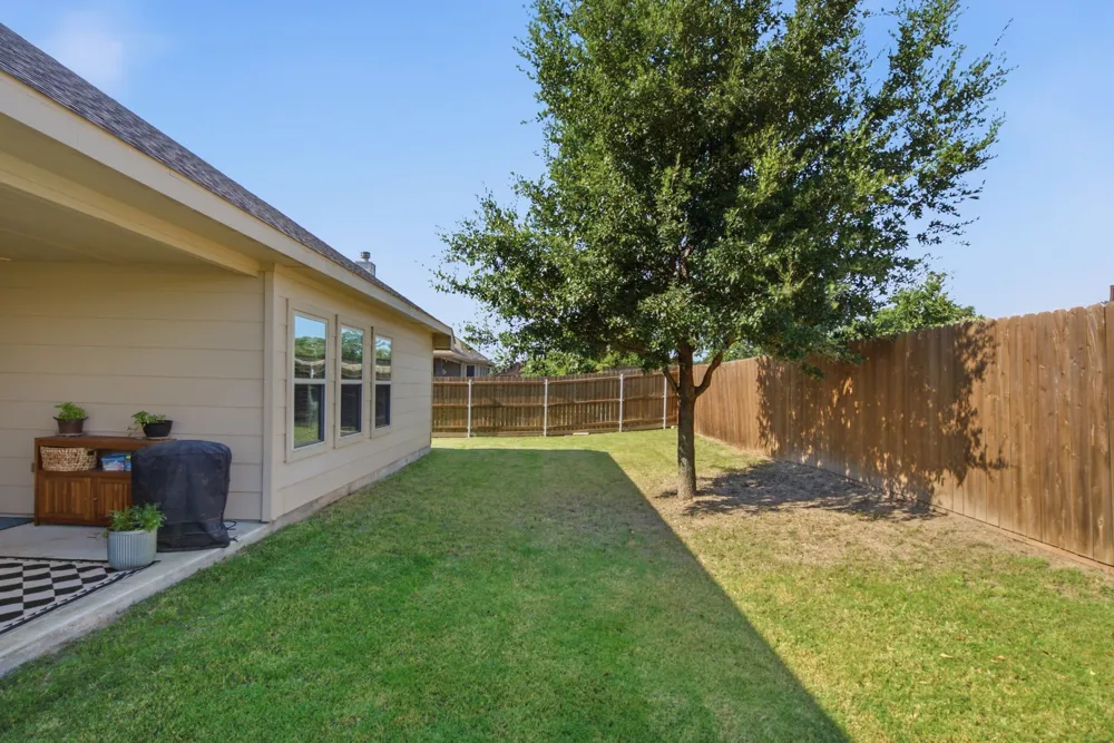 531 Hidden Springs Trail Azle, TX 76020