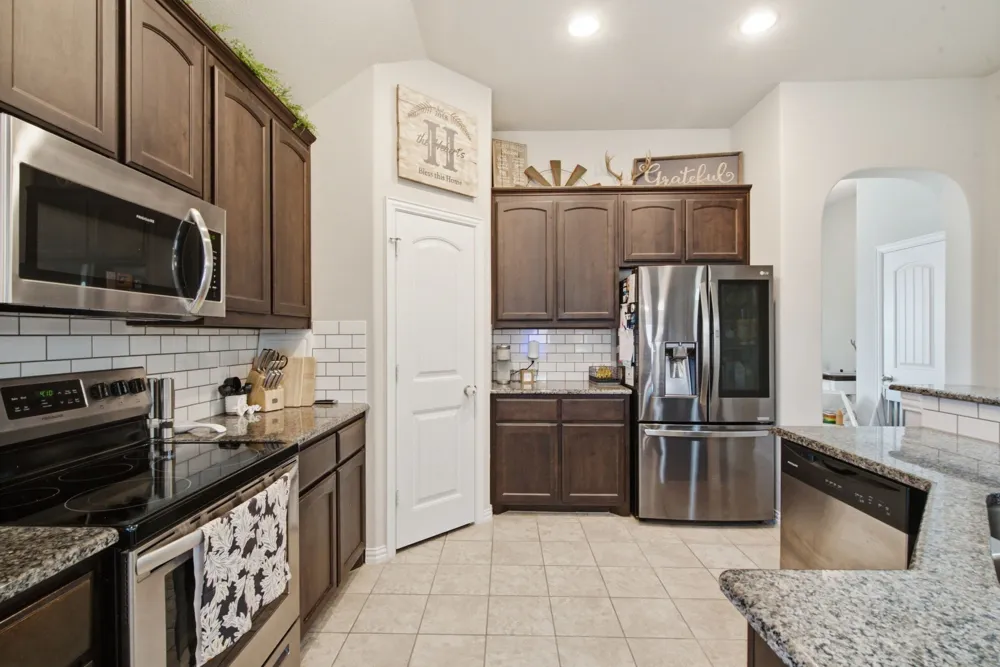 531 Hidden Springs Trail Azle, TX 76020