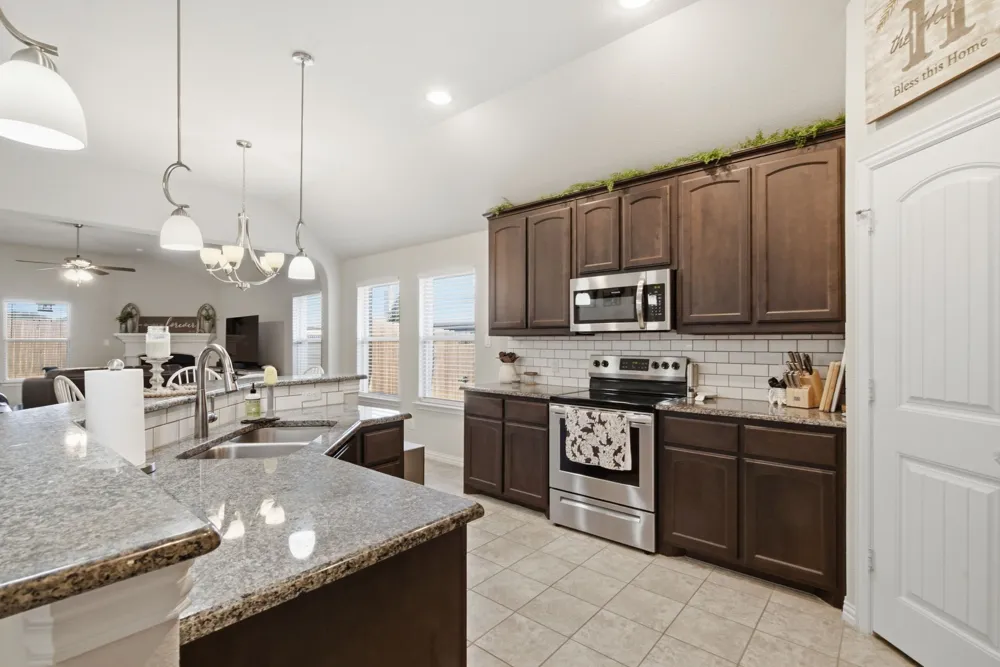 531 Hidden Springs Trail Azle, TX 76020