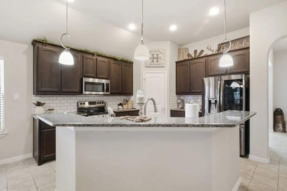 531 Hidden Springs Trail Azle, TX 76020