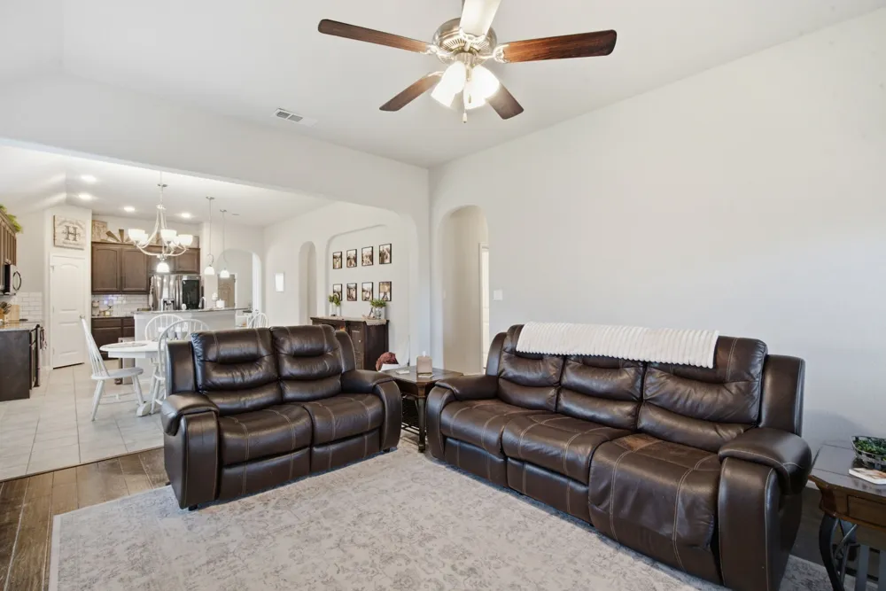531 Hidden Springs Trail Azle, TX 76020