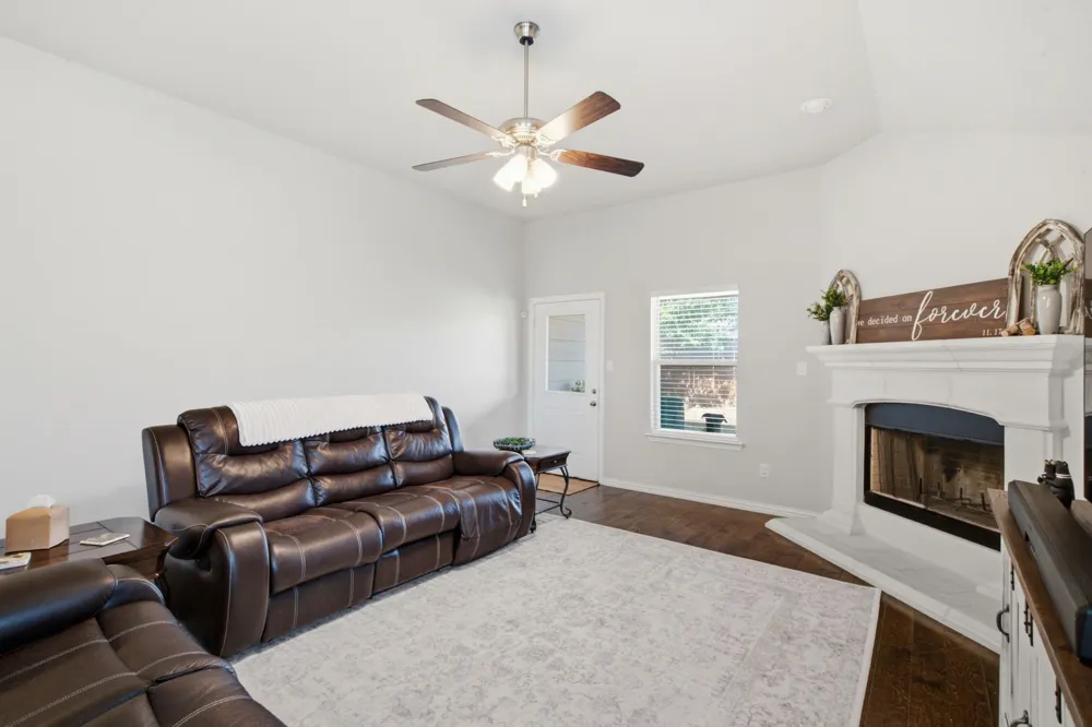 531 Hidden Springs Trail Azle, TX 76020