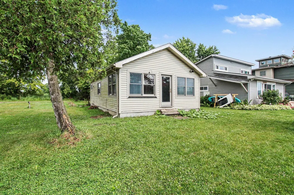 9405 Linck Drive Pinckney, MI 48169