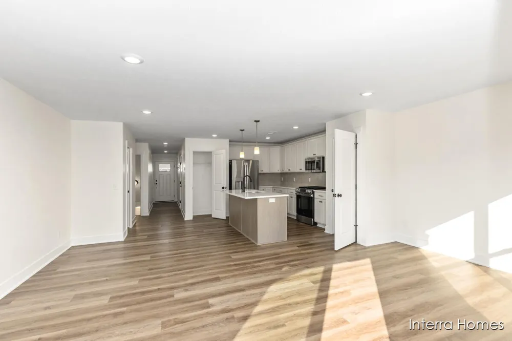 6136 Burgess Drive #6 Spring Lake, MI 49456