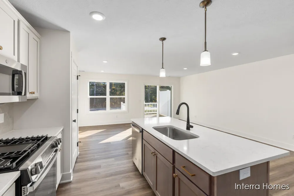 6136 Burgess Drive #6 Spring Lake, MI 49456