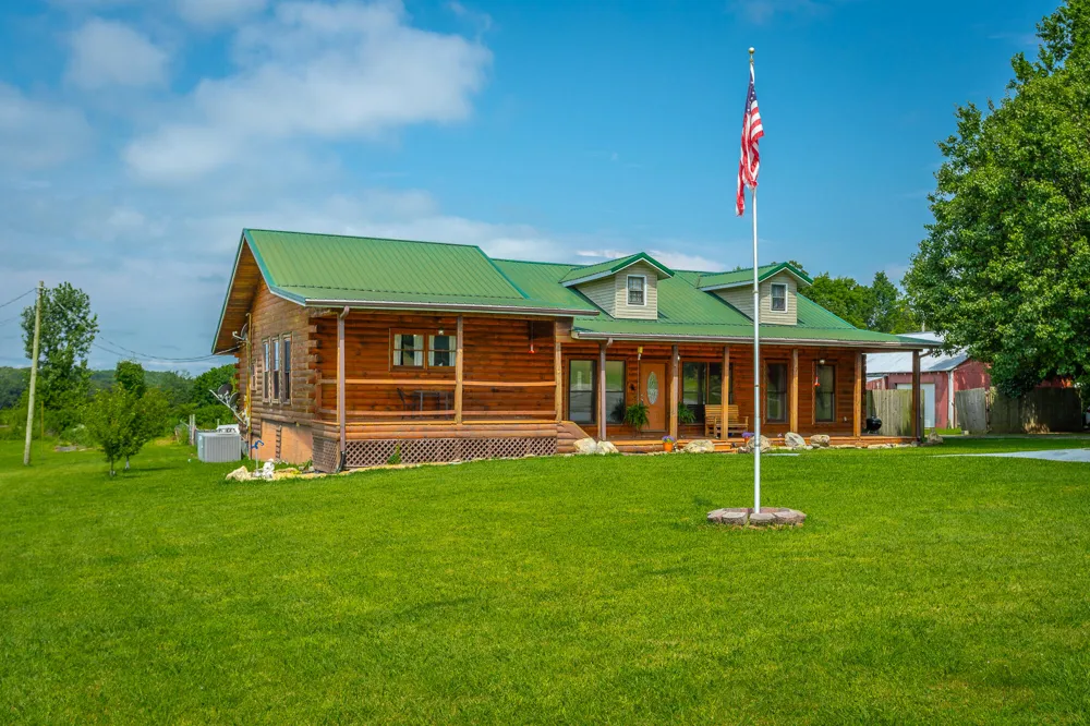 2195 Myers Road Pikeville, TN 37367