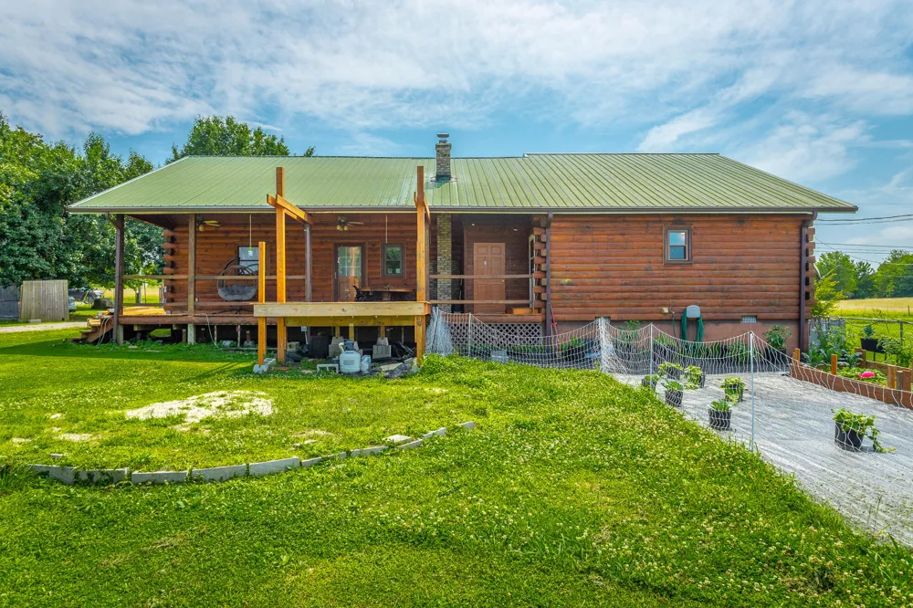 2195 Myers Road Pikeville, TN 37367